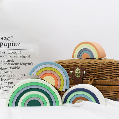 Dostosowane miękkie silikonowe zabawki Rainbow Stacking dla dzieci edukacyjnych