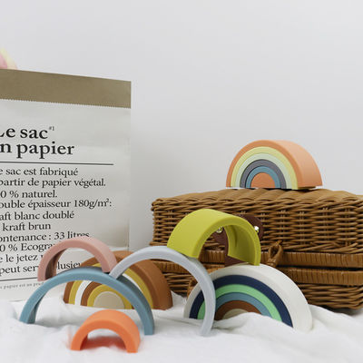 Dostosowane miękkie silikonowe zabawki Rainbow Stacking dla dzieci edukacyjnych