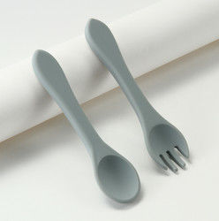 Silikonowa łyżka do karmienia niemowląt klasy spożywczej Zrównoważona z dostosowanym logo