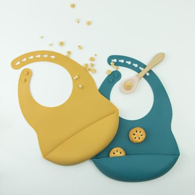 Silikonowy śliniaczek do karmienia niemowląt BPA Free Soft z łapaczem żywności