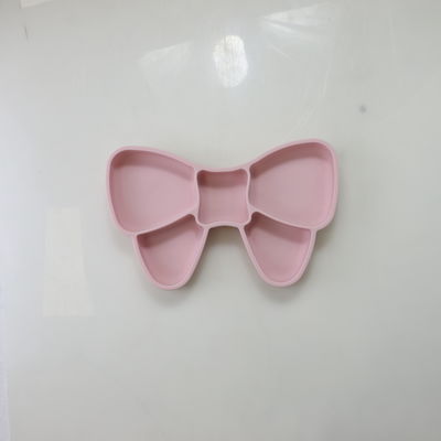Niestandardowa silikonowa przyssawka do karmienia niemowląt Bow Plate BPA Free Food Grade