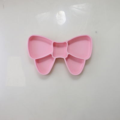Niestandardowa silikonowa przyssawka do karmienia niemowląt Bow Plate BPA Free Food Grade
