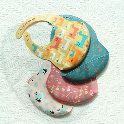Chroń swoje ubrania dla niemowląt Silicone Baby Bib Odporny na plamy Drukowanie zwierzęce wzór Silicone Bib