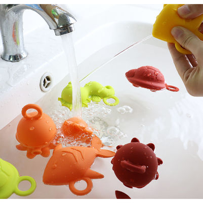 Zastosowany Popularny Silikon Ocean Animal Octopus Ryba Żółw Konik Morski Dzieciaki Dziecko Zabawki kąpielowe Zestaw podarunkowy Spray wodny Squishy